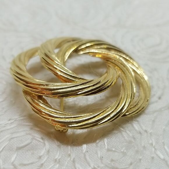 Monet Swirl Brooch Pin Open Gold Tone Circle - Picture 3 of 9